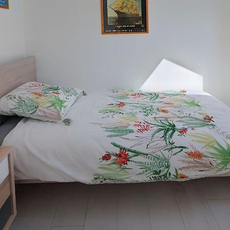 Appartement Pour 3 Personnes Sur La Plage Les Pieds Dans Leau Plonevez-Porzay ภายนอก รูปภาพ
