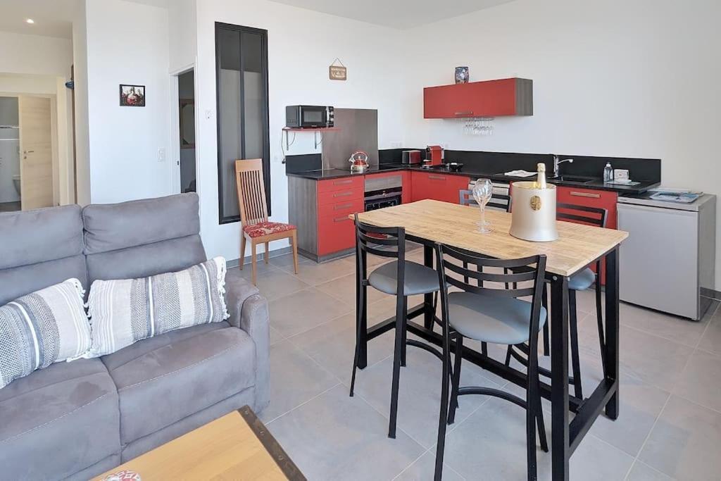Appartement Pour 3 Personnes Sur La Plage Les Pieds Dans Leau Plonevez-Porzay ภายนอก รูปภาพ